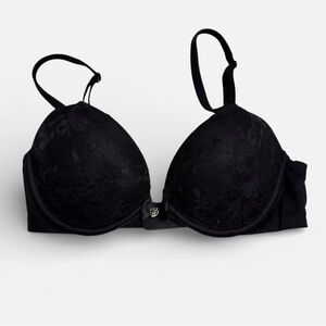 Victoria’s Secret body by victoria black lace push-up plunge bra